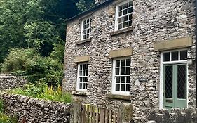 Torside Holiday Cottage
